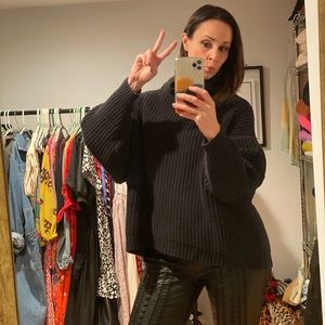 Meet your Posher, Adrienne